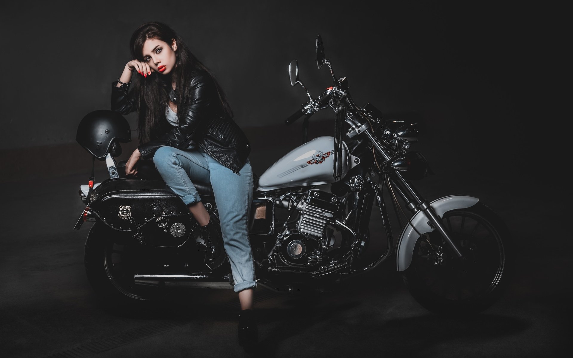Biker girls: style and drive in Yangjiang