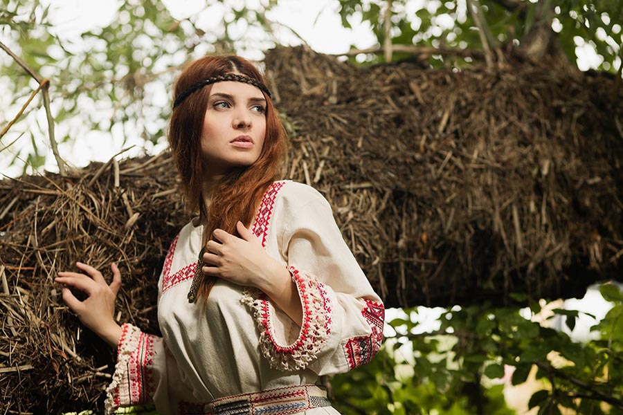 Women in Slavic costumes in Yangjiang