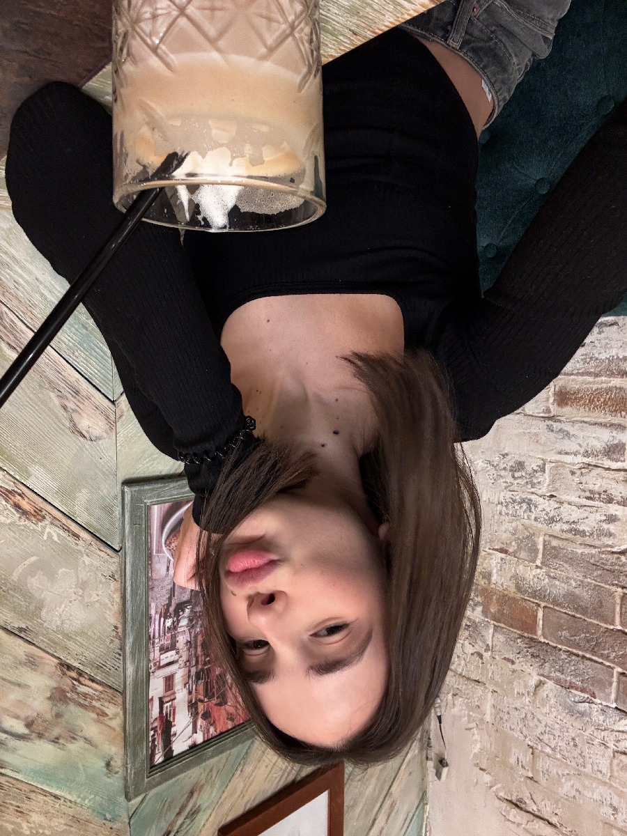 Fresh photos, fresh mood — Tina online in Yangjiang